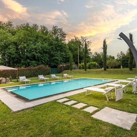 In Gragnano Near Lucca Town Villa *