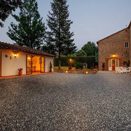 In Gragnano Near Lucca Town *