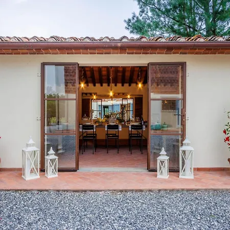 In Gragnano Near Lucca Town 别墅