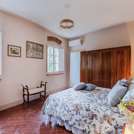 Villa In Gragnano Near Lucca Town *