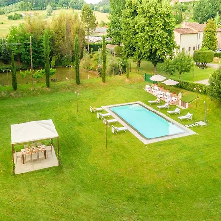 In Gragnano Near Lucca Town * 波卡里