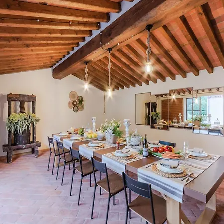 In Gragnano Near Lucca Town Villa *