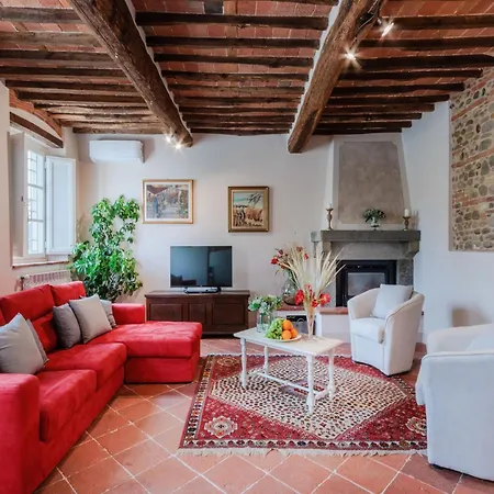 Villa In Gragnano Near Lucca Town
