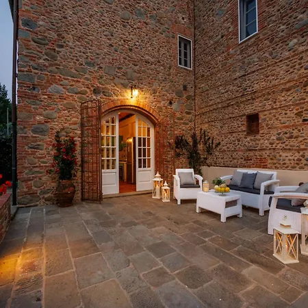 In Gragnano Near Lucca Town * 波卡里