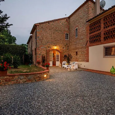 In Gragnano Near Lucca Town 别墅 *